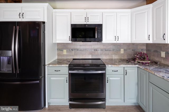 4105 EDGES MILL RD, Downingtown, PA 19335