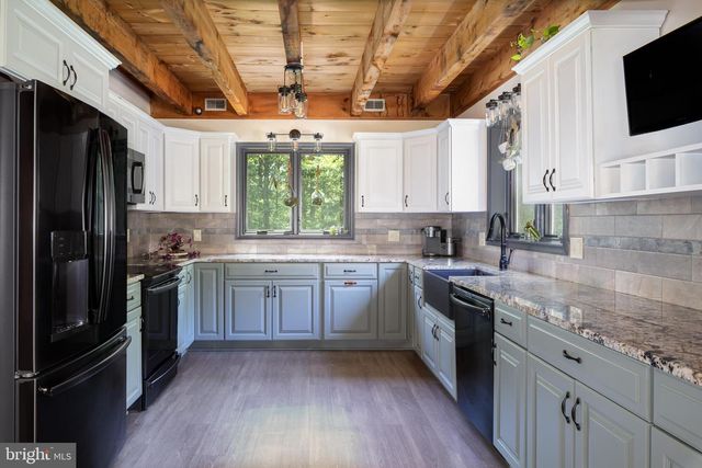 4105 EDGES MILL RD, Downingtown, PA 19335