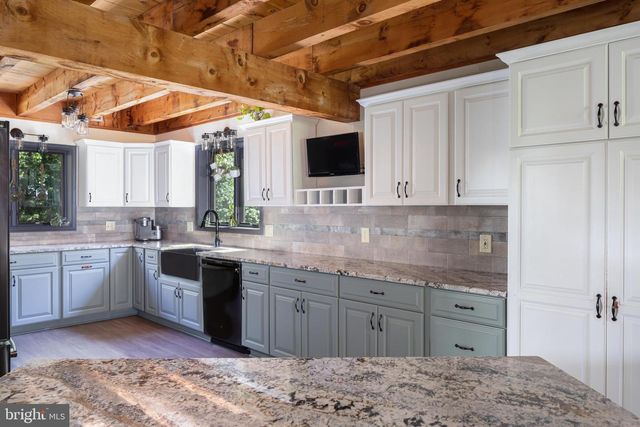 4105 EDGES MILL RD, Downingtown, PA 19335