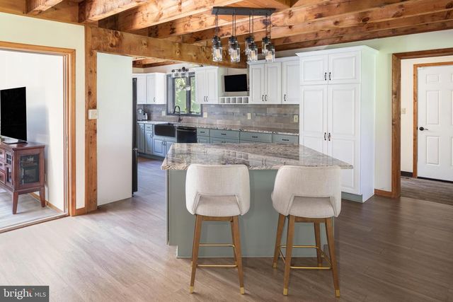 4105 EDGES MILL RD, Downingtown, PA 19335