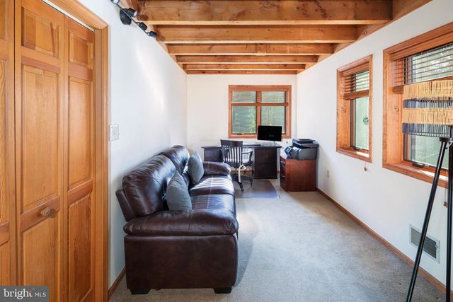 4105 EDGES MILL RD, Downingtown, PA 19335