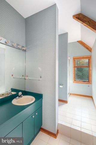 4105 EDGES MILL RD, Downingtown, PA 19335