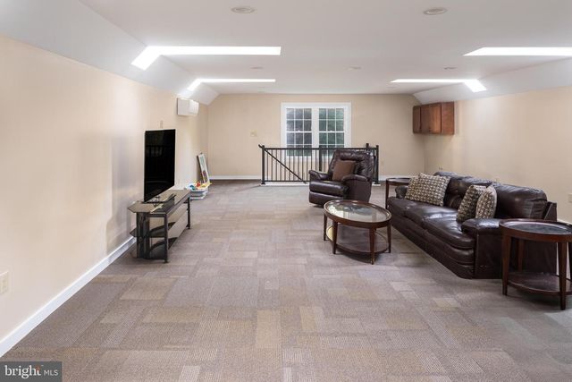4105 EDGES MILL RD, Downingtown, PA 19335