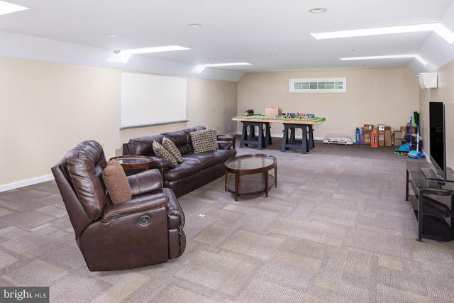 4105 EDGES MILL RD, Downingtown, PA 19335