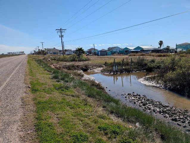 201 Carancahua Street, Sargent, TX 77414