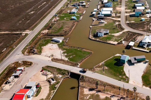 201 Carancahua Street, Sargent, TX 77414