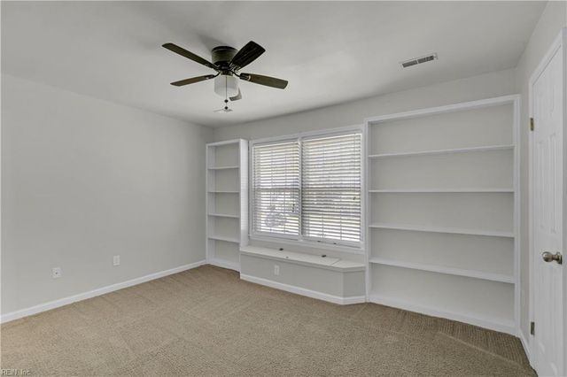 106 Heather Way Apt D, Yorktown, VA 23693