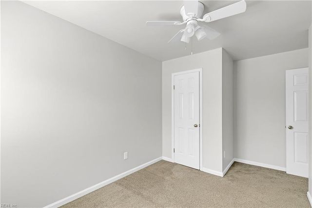 106 Heather Way Apt D, Yorktown, VA 23693