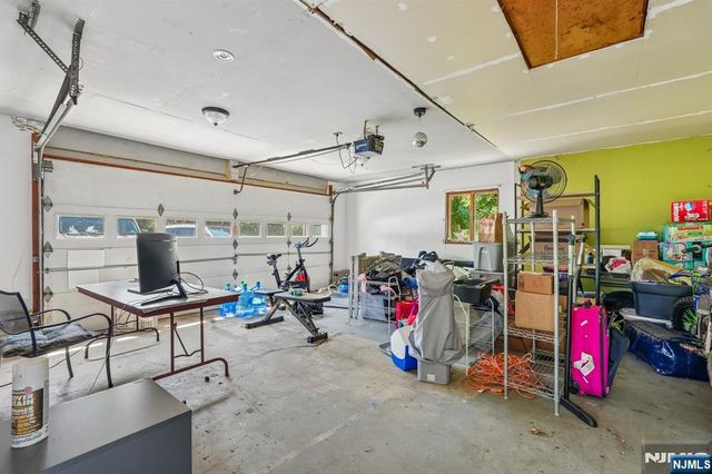 2 Howard Street, Pompton Lakes, NJ 07442