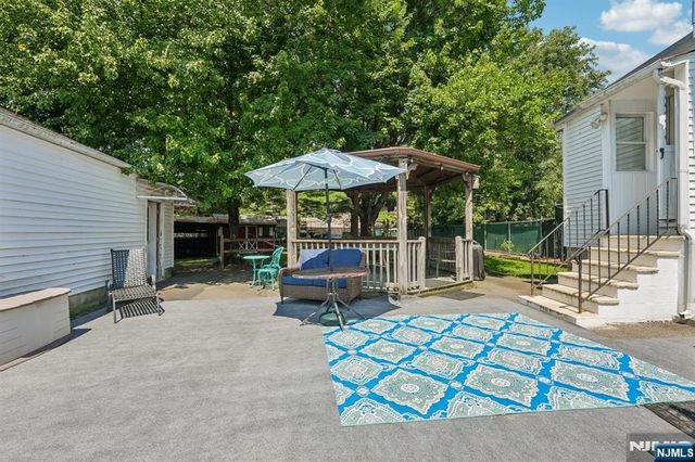 2 Howard Street, Pompton Lakes, NJ 07442
