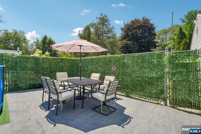 2 Howard Street, Pompton Lakes, NJ 07442