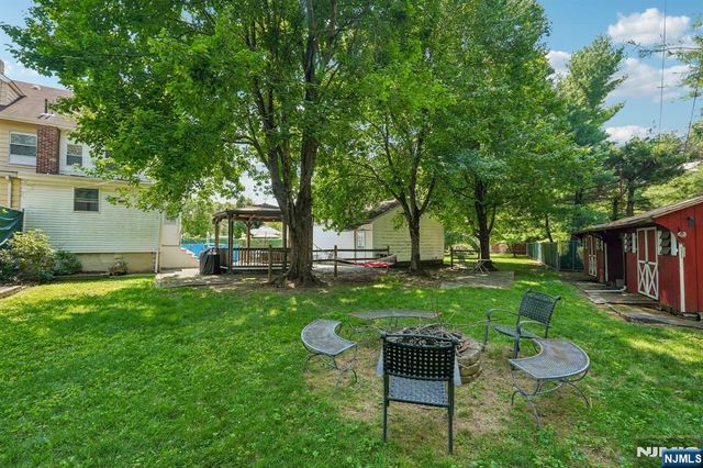 2 Howard Street, Pompton Lakes, NJ 07442