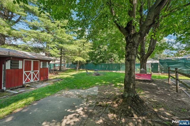 2 Howard Street, Pompton Lakes, NJ 07442