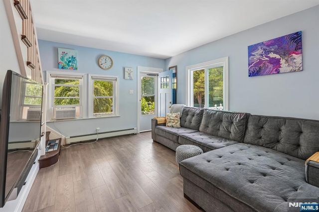 2 Howard Street, Pompton Lakes, NJ 07442