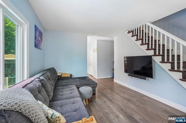 2 Howard Street, Pompton Lakes, NJ 07442
