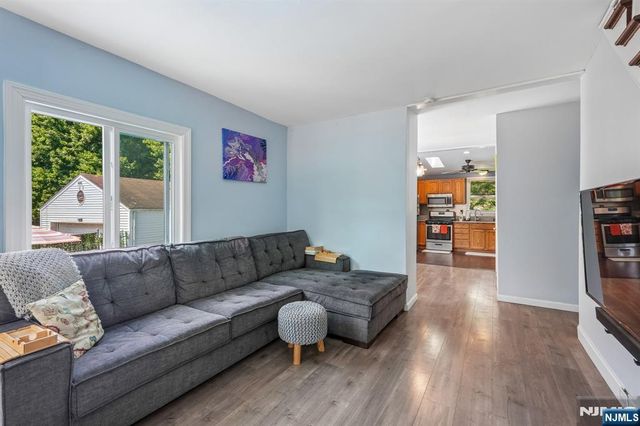 2 Howard Street, Pompton Lakes, NJ 07442