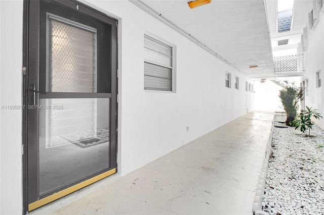 6505 Winfield Blvd B-4, Margate, FL 33063