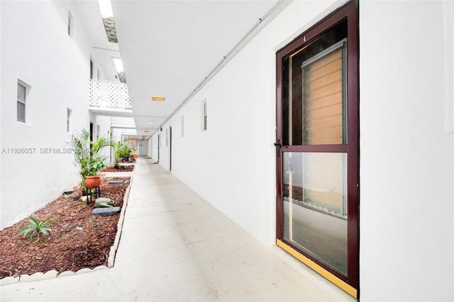 6505 Winfield Blvd B-4, Margate, FL 33063