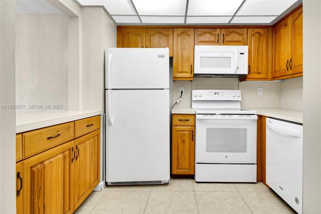 6505 Winfield Blvd B-4, Margate, FL 33063