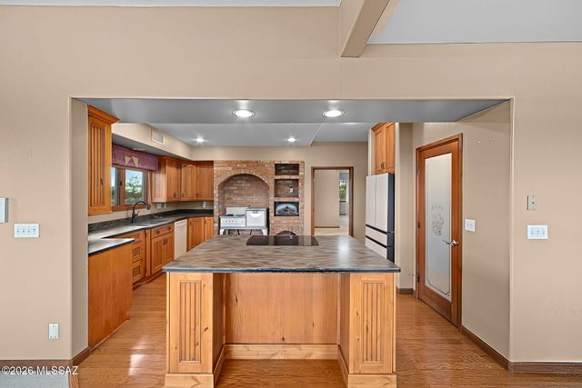 3380 S Hunters Run, Tucson, AZ 85730