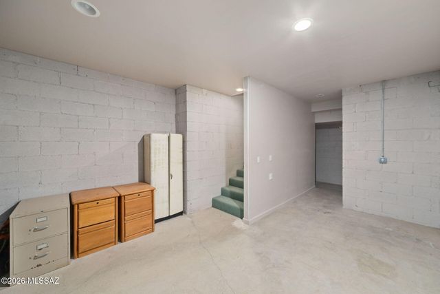 3380 S Hunters Run, Tucson, AZ 85730