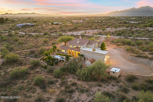 3380 S Hunters Run, Tucson, AZ 85730