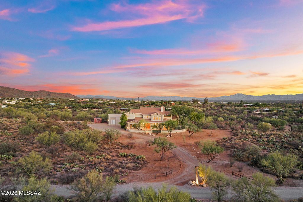 3380 S Hunters Run, Tucson, AZ 85730