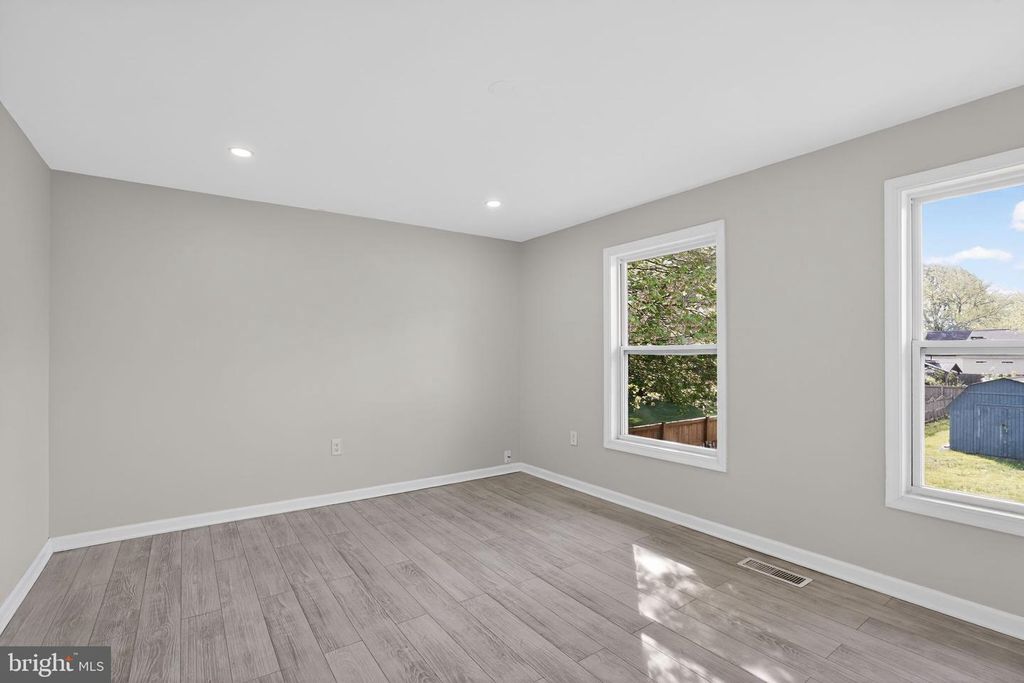 Image 11 of property listing at 225 NICHOLS MANOR DR, Stevensville, MD 21666