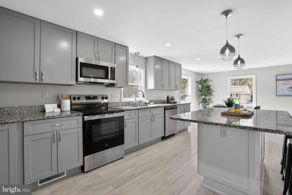 Image 4 of property listing at 225 NICHOLS MANOR DR, Stevensville, MD 21666