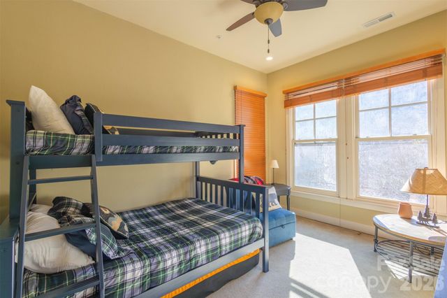 110 Saddle Notch Lane B4, Tuckasegee, NC 28783