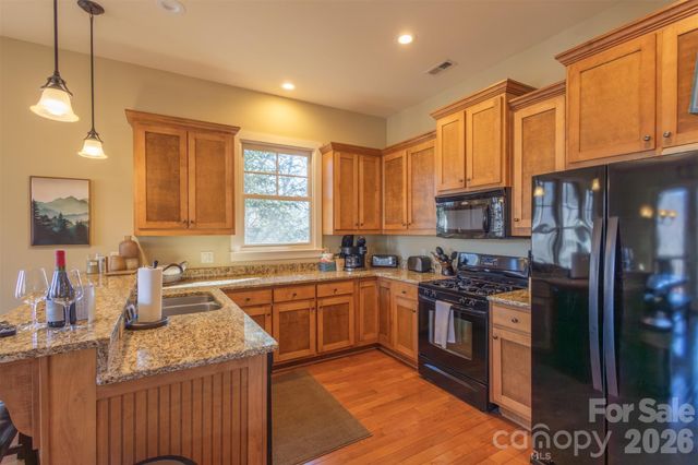 110 Saddle Notch Lane B4, Tuckasegee, NC 28783