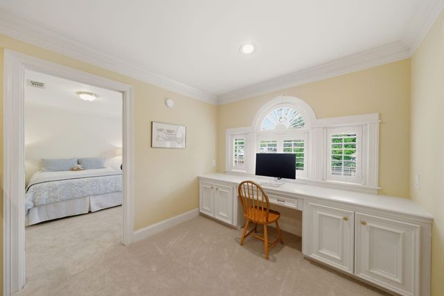 3 Martin Lane, Spring Valley Village, TX 77055