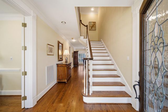 3 Martin Lane, Spring Valley Village, TX 77055