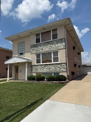 8542 W Winnemac Avenue, Chicago, IL 60656