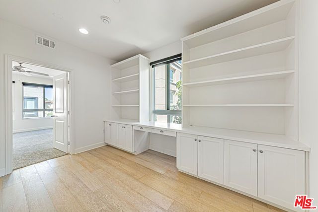 12883 Runway Road 2, Los Angeles, CA 90094