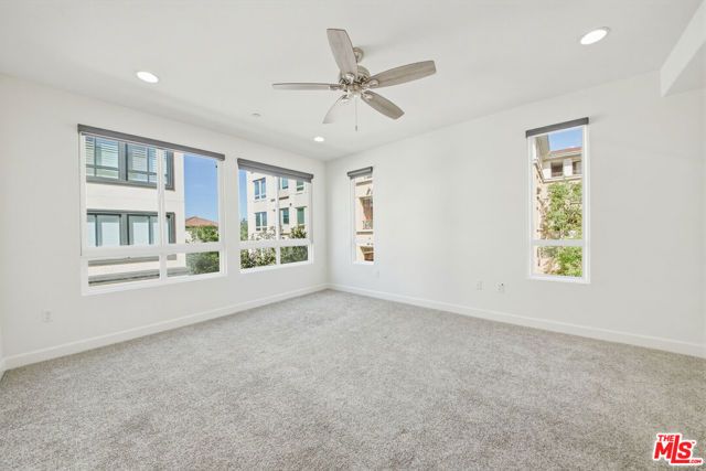 12883 Runway Road 2, Los Angeles, CA 90094