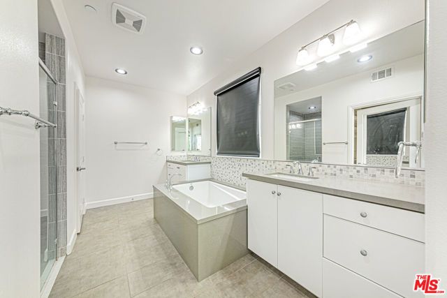 12883 Runway Road 2, Los Angeles, CA 90094