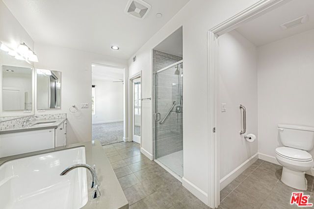 12883 Runway Road 2, Los Angeles, CA 90094