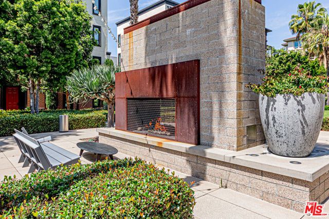 12883 Runway Road 2, Los Angeles, CA 90094