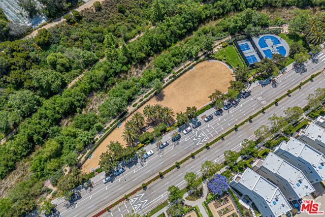 12883 Runway Road 2, Los Angeles, CA 90094
