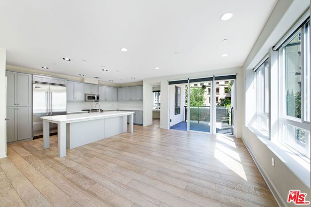 12883 Runway Road 2, Los Angeles, CA 90094