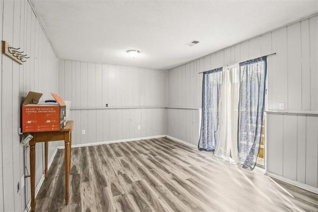 12101 E 60th Terrace, Kansas City, MO 64133