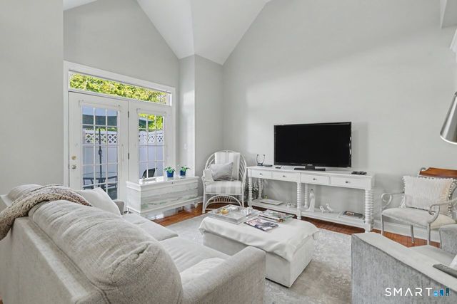 17 Southwick Court North 17, Milford, CT 06461