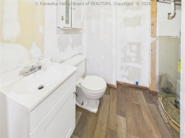2538 3rd Avenue, Nitro, WV 25143