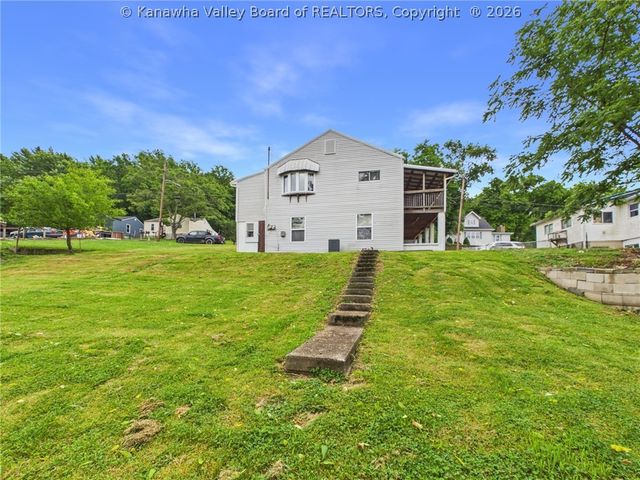 2538 3rd Avenue, Nitro, WV 25143