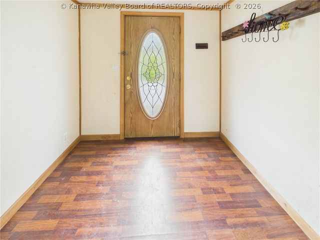 2538 3rd Avenue, Nitro, WV 25143