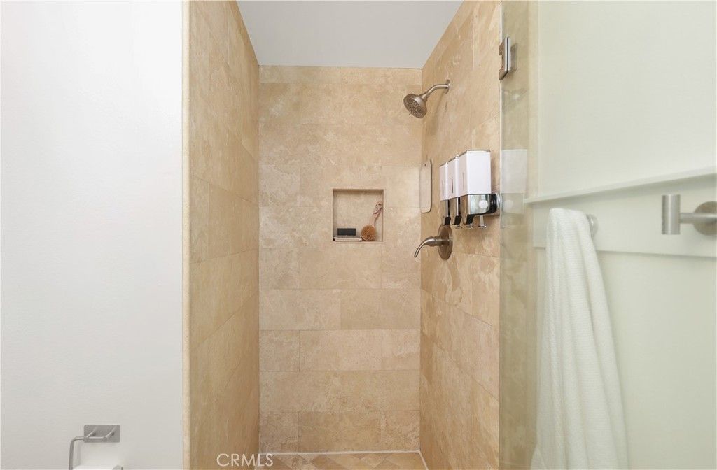 Image 17 of property listing at 3230 Washington Avenue, Costa Mesa, CA 92626