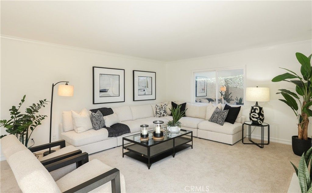 Image 4 of property listing at 3230 Washington Avenue, Costa Mesa, CA 92626