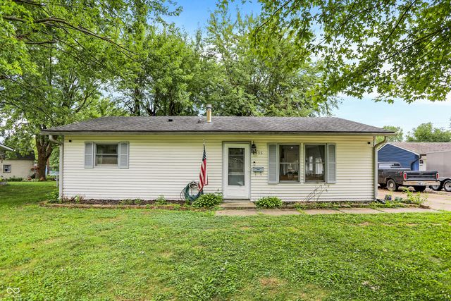 305 Hollybrook Drive, New Whiteland, IN 46184