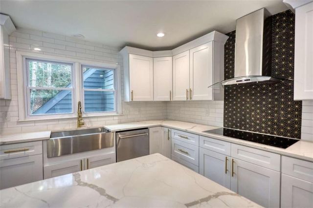 4205 Aberdeen Pass, Roswell, GA 30075